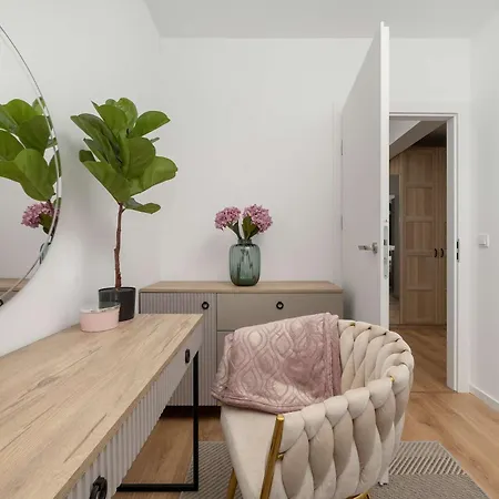 Stylowy Z Widokiem Browary Wroclawskie By Renters Prestige * Wroclaw
